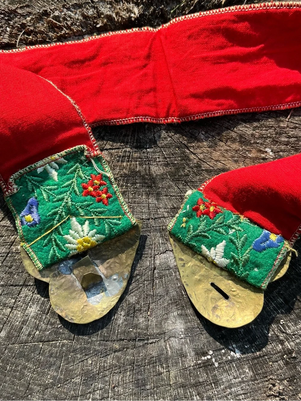 Vintage Handmade Austrian Edelweiss Floral Embroidered Belt Metal Heart Buckle